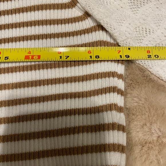 Anthropologie XL lightweight sweater. Worn once. Smoke free and pet free home. - Picture 4 of 7